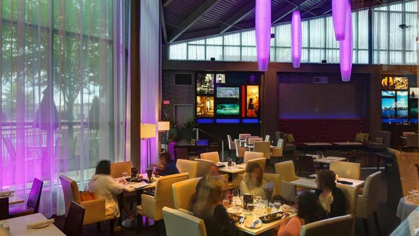 Executive Plaza Hotel & Conference Centre Metro Vancouver