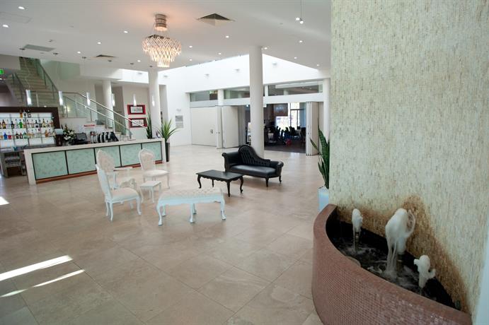 Photo: Sfera's Park Suites & Convention Centre