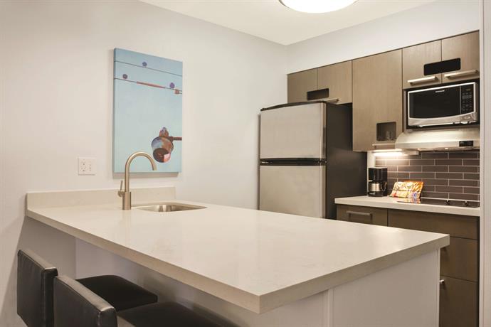 Hyatt House Cypress / Anaheim