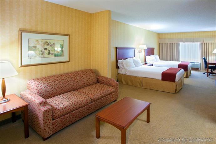 Holiday Inn Express Hotel Suites Woodbridge Compare Deals