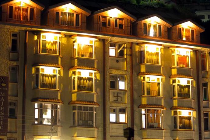OYO 6138 Hotel Majestic Grand Kalka Shimla Railway India thumbnail