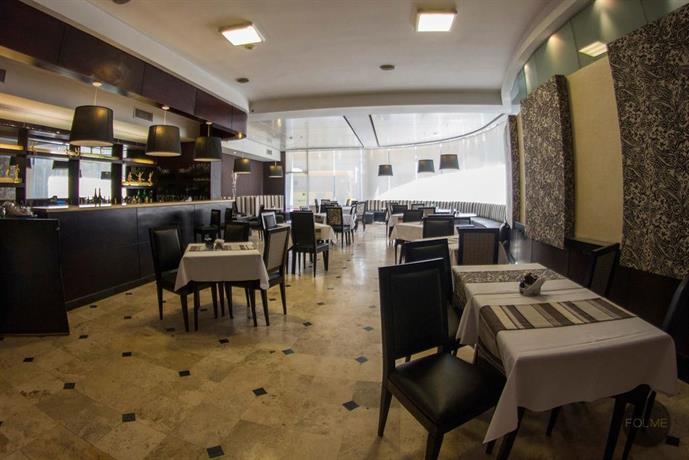 Plaza Real Suites Hotel