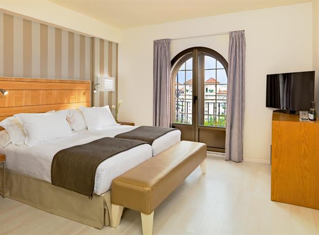 H10 Andalucia Plaza (ex. Hard Rock Hotel Marbella)