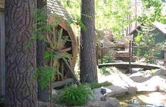 Castle Wood Theme Cottages- COUPLES ONLY