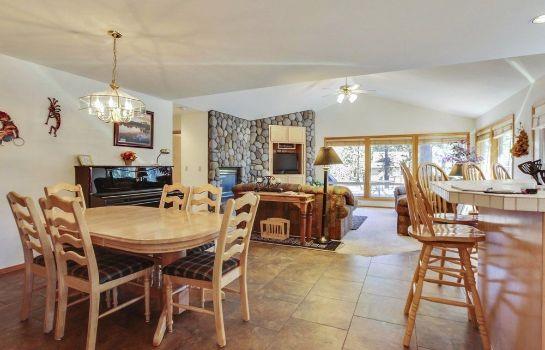 Topflite 15 Holiday Home