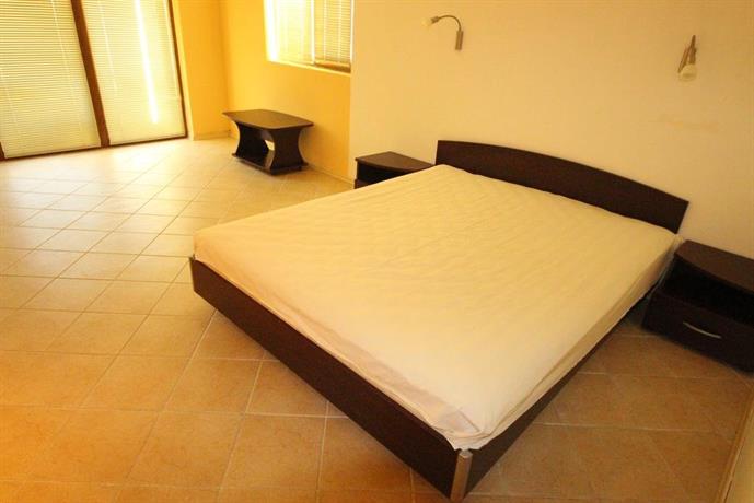 Menada Midia Apartments