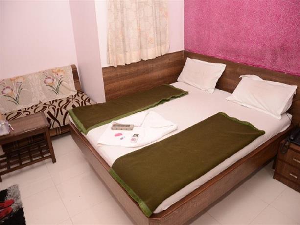 Hotel Comfort Surat