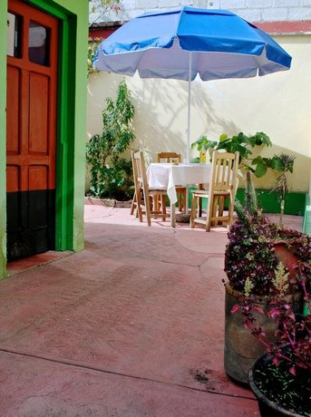 13 Cielos Hostel