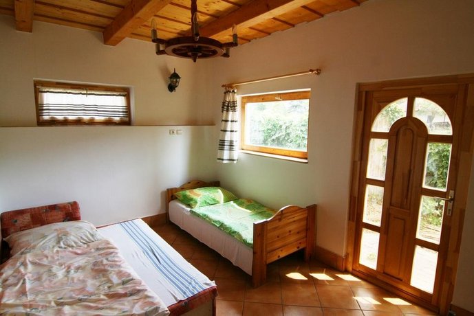 Cserhat Guesthouse