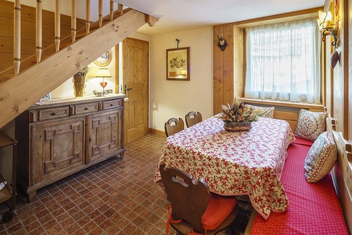 Villa Tullia - Stayincortina