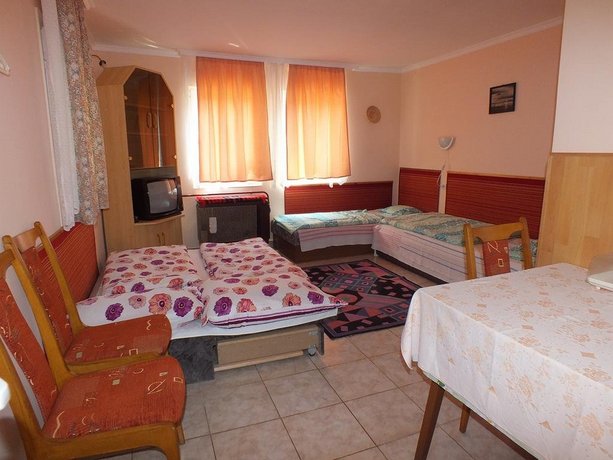Guest House Rozsakert