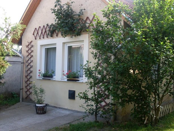 Guest House Rozsakert