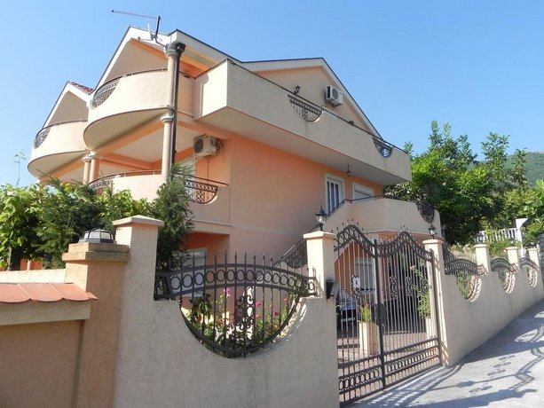 Apartments Vuksanovic Tivat