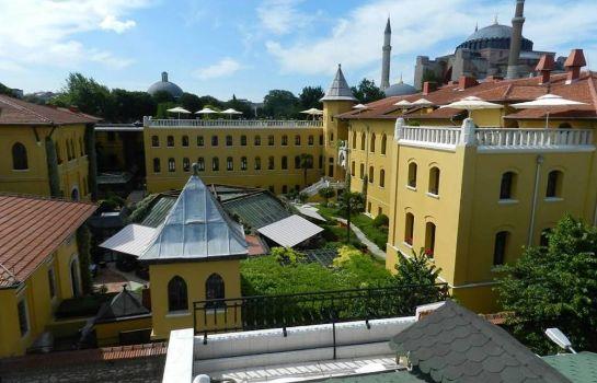 Berk Guesthouse - Grandma's House