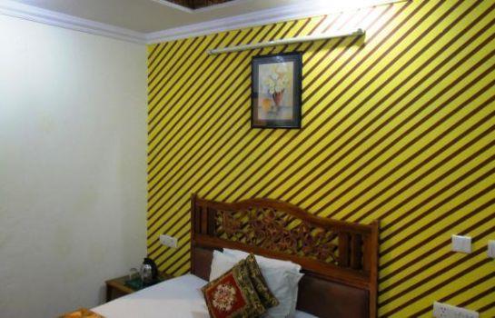 Hotel Hallmark Regency