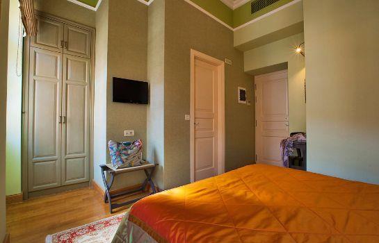 Aetoma Hotel