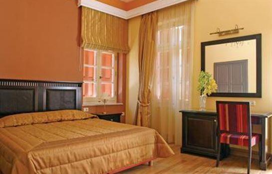 Aetoma Hotel