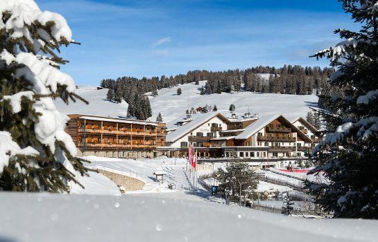Hotel Saltria - true alpine living Seiser Alm Italy thumbnail