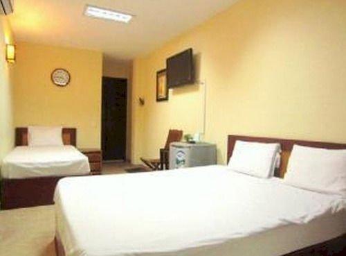 Sao Nam Hotel - Bui Vien Walking Street