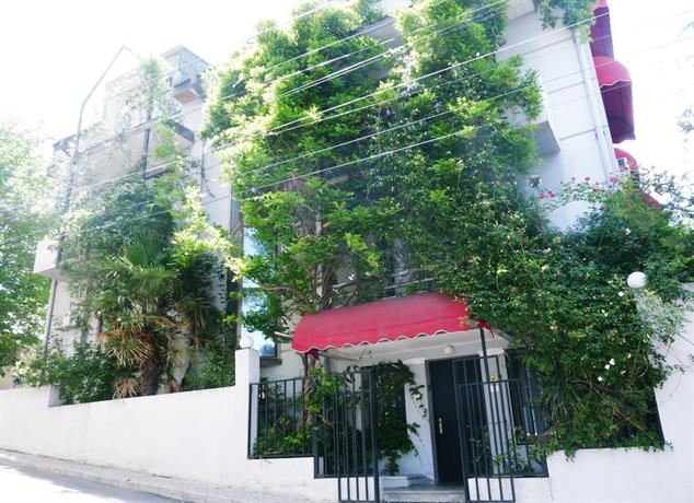 Chardonnay Boutique Hotel
