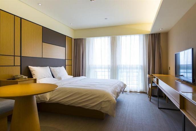 JI Hotel Shanghai Hongqiao National Exhibition and Convention Center Jidi Road