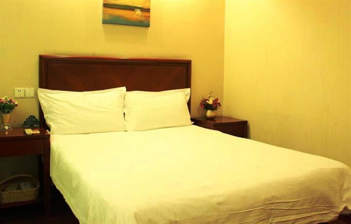 GreenTree Inn Shanghai Xintiandi Laoximen Subway Station Shell Hotel