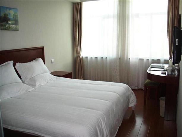 GreenTree Inn Shanghai South Railway Station Luoxiang Road Shell Hotel