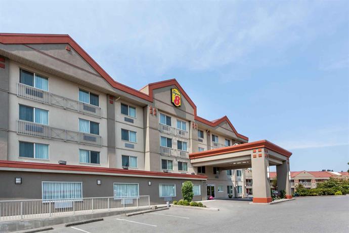 Super 8 by Wyndham Abbotsford BC Hotel Pacific Institution / Regional Treatment Centre Canada thumbnail