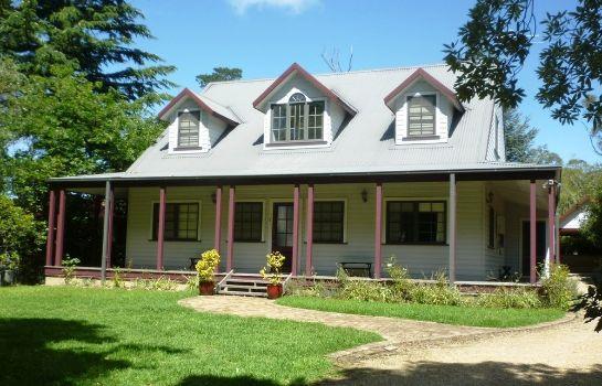 Photo: Whispering Pines Cottages Wentworth Falls Blue Mountains Photo: Whispering Pines Cottages Wentworth Falls Blue Mountains