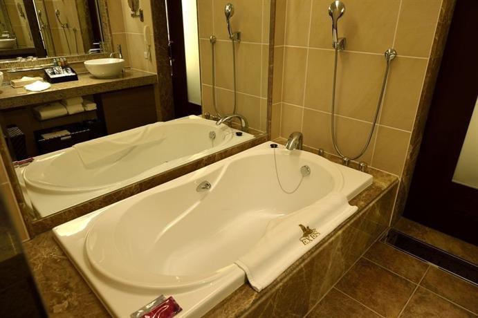 Okinawa Spa Resort EXES