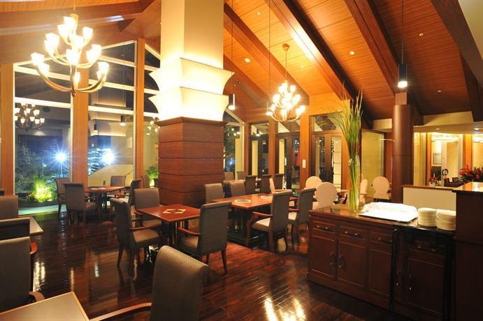 Okinawa Spa Resort EXES