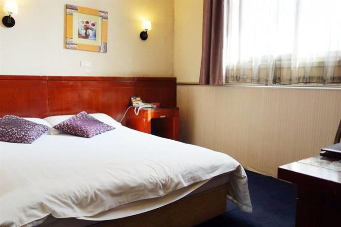 Weibo Hotel Shanghai People Suqare