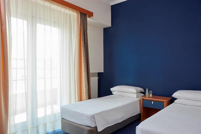 Lucy Hotel Chalkida