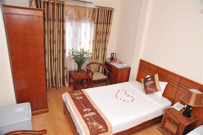Sunflower Hotel & Travel