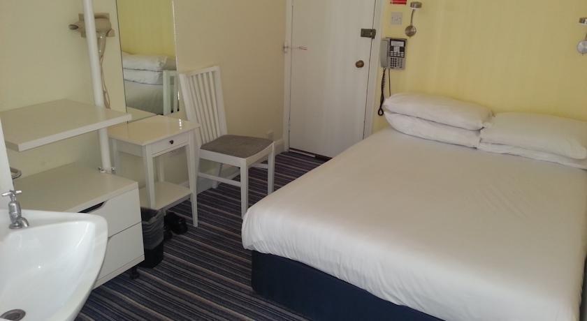 Manor Hotel London