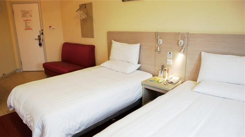 Hanting Express Shanghai Jiading Yecheng Road