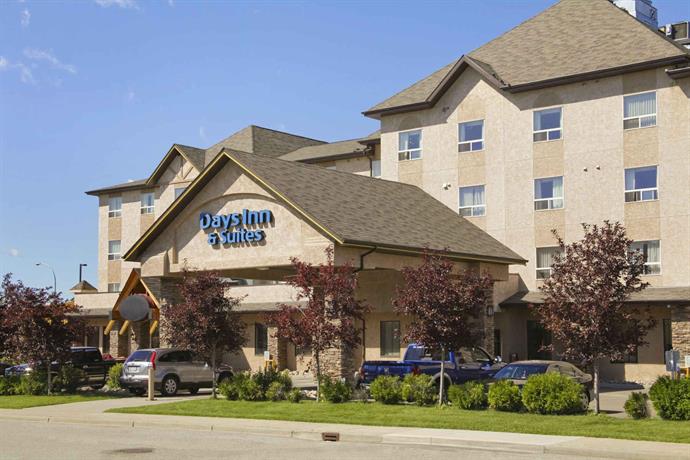 Days Inn & Suites by Wyndham West Edmonton