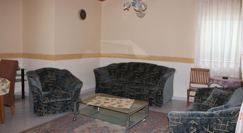 Orwa apartmanok - Cedrus koz