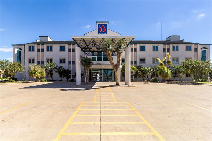 Motel 6 Harlingen