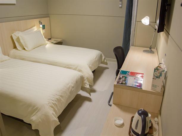 Shanghai Xujiahui Jiaotong University Light Residence Hotel
