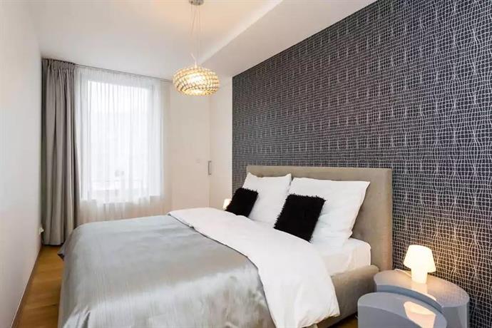 EMPIRENT Karlin Apartments