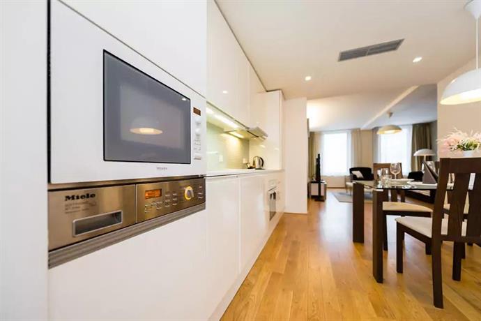 EMPIRENT Karlin Apartments
