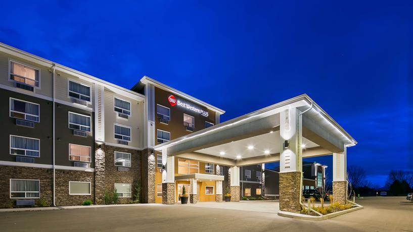 Best Western Plus Lacombe Inn and Suites