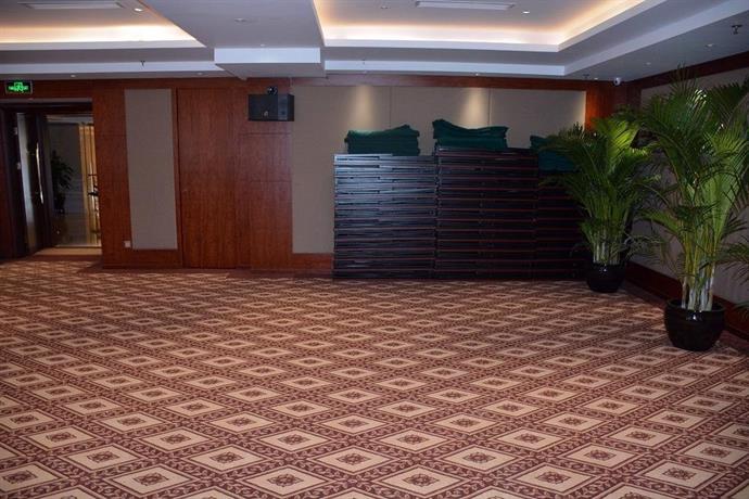 Junyi Runhua Hotel