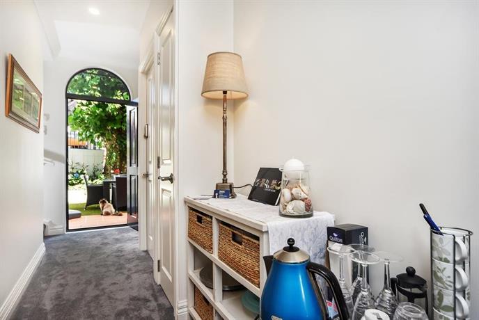 Takapuna Beach Accommodation