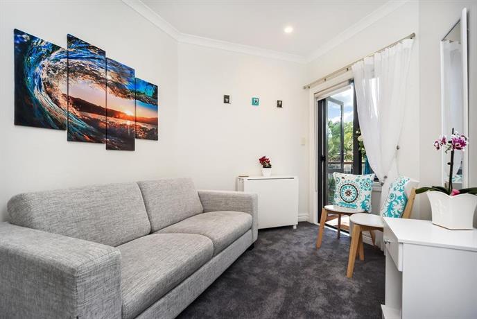 Takapuna Beach Accommodation