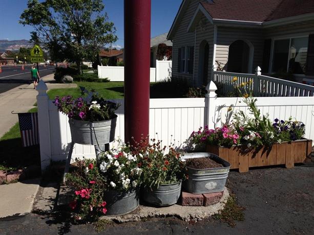 Purple Sage Motel