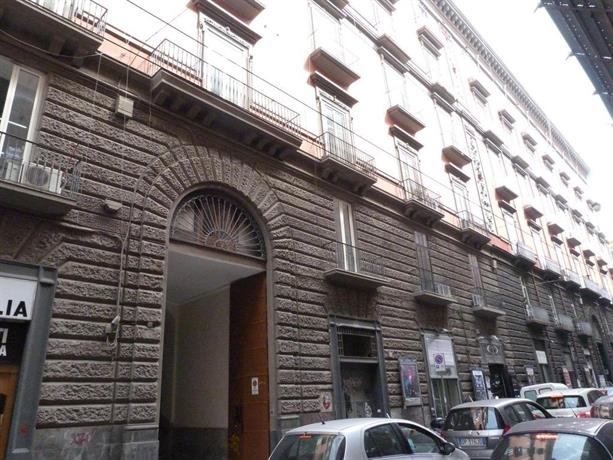 Il Ventre di Napoli Broggia