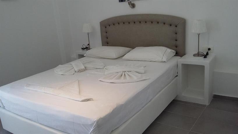 Marousi Suites