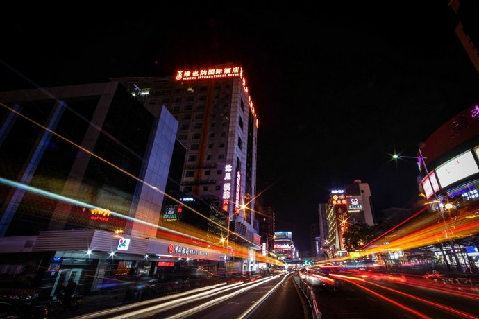 Vienna International Hotel Guangzhou Panyu City Bridge Center International